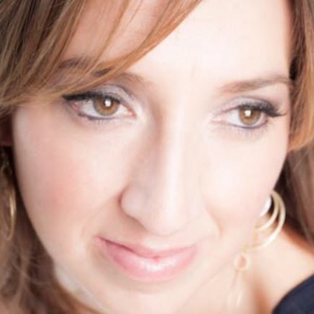 Meet your Posher, Alia